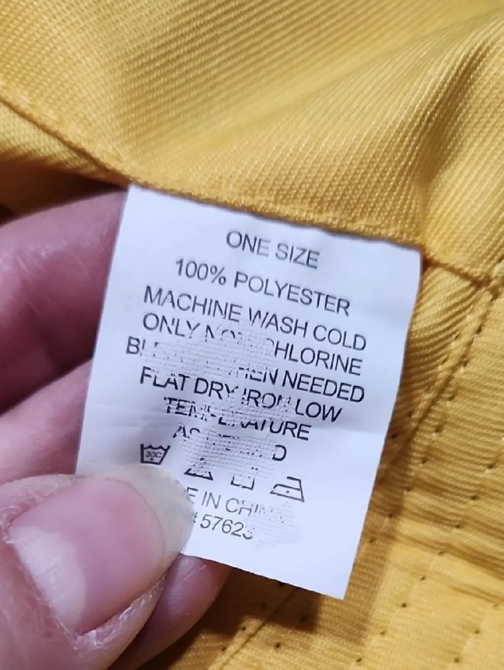 NWOT Daisy Reversible Blk & Yellow Nylon Bucket Hat